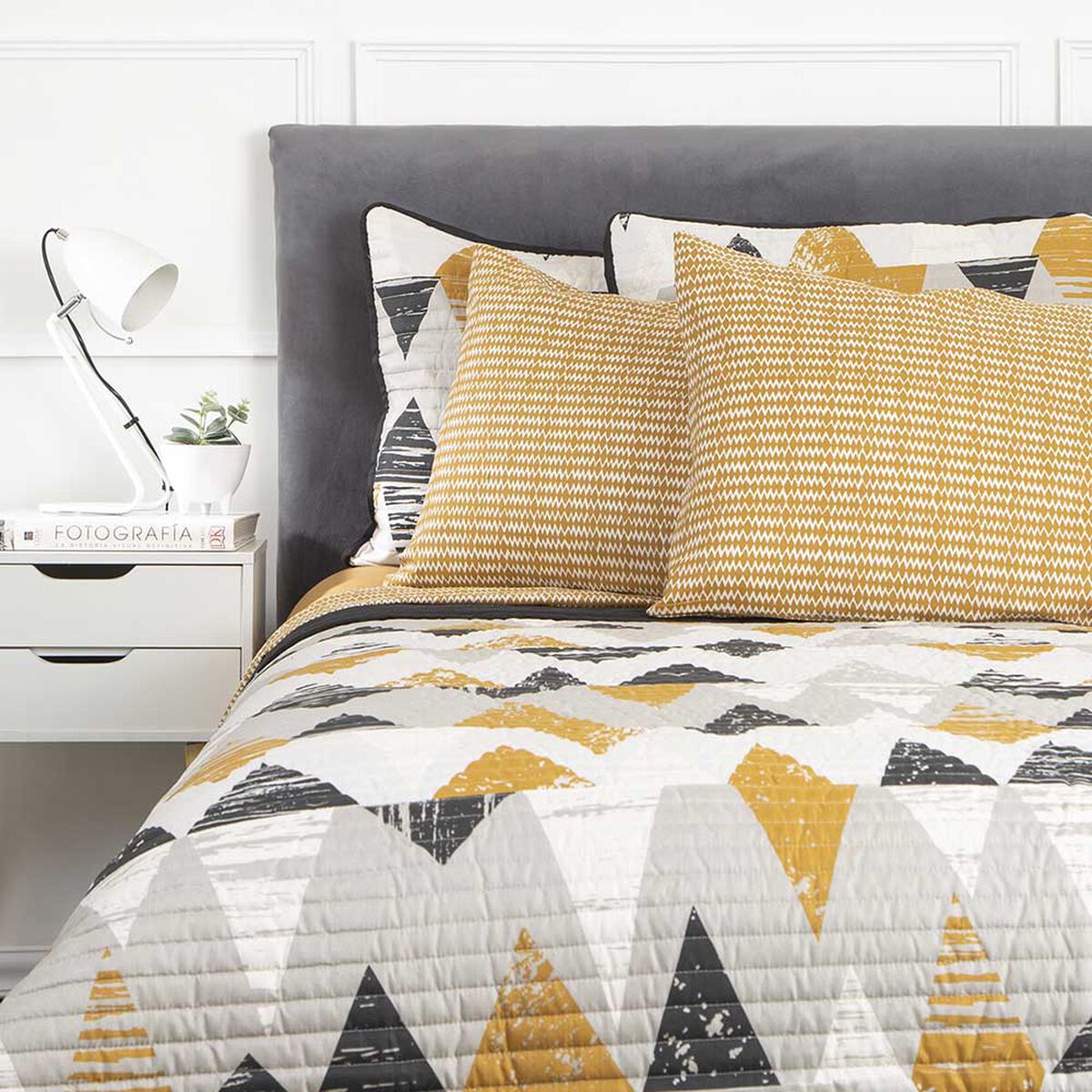 Set Quilt + Juego de Sábanas Casanova 2 Plazas Anibal