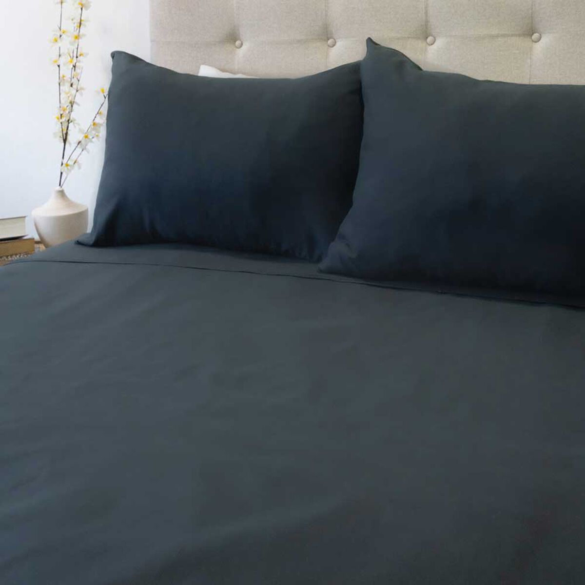 Juego de S&aacute;banas Doral 2 Plazas Lisas 210 Hilos Negro