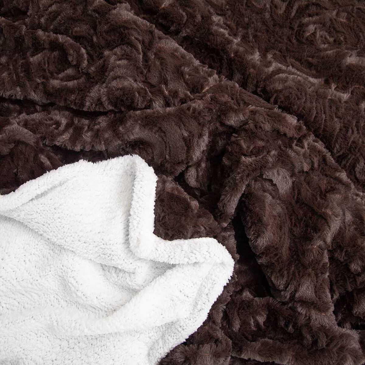 Frazada Poliéster Doral King Deluxe Café Oscuro