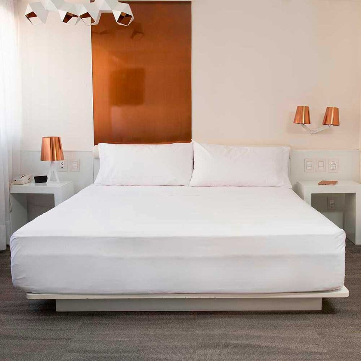 Juego de S&aacute;banas Liso Linea Hotel 200 Hilos King Blanco