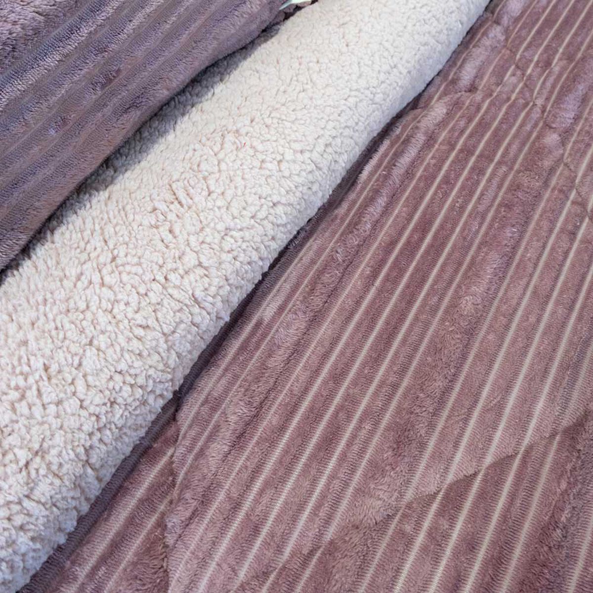 Cubrecama Doral 2 Plazas Touch Nebula Sherpa Rosa