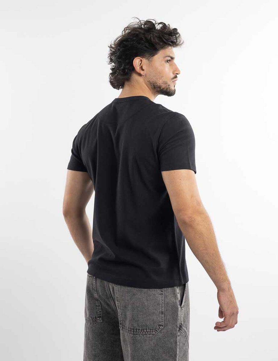 Polera Textura Con Cuello Hombre Icono
