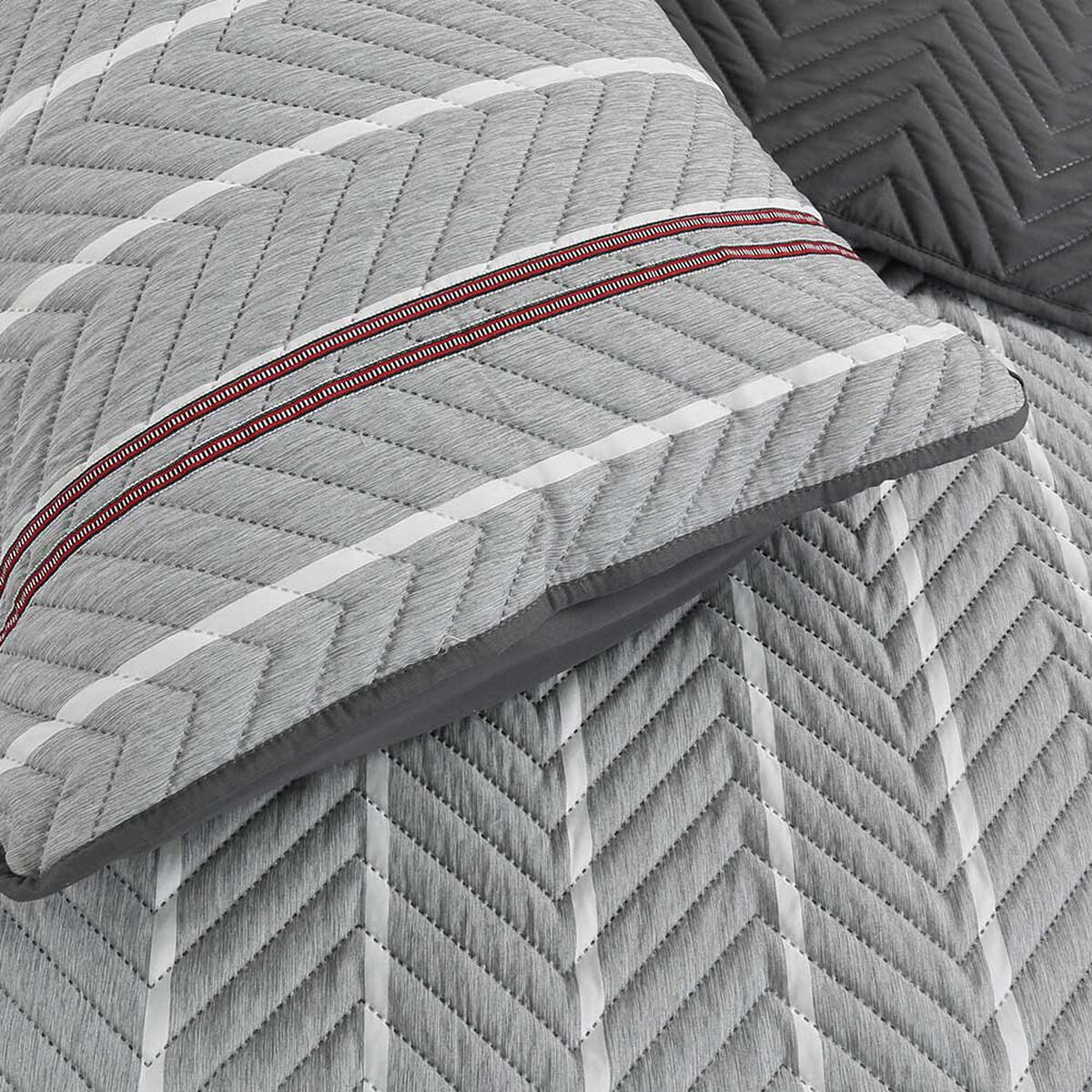 Quilt Bordado Vekka 2 Plazas Nako Gris