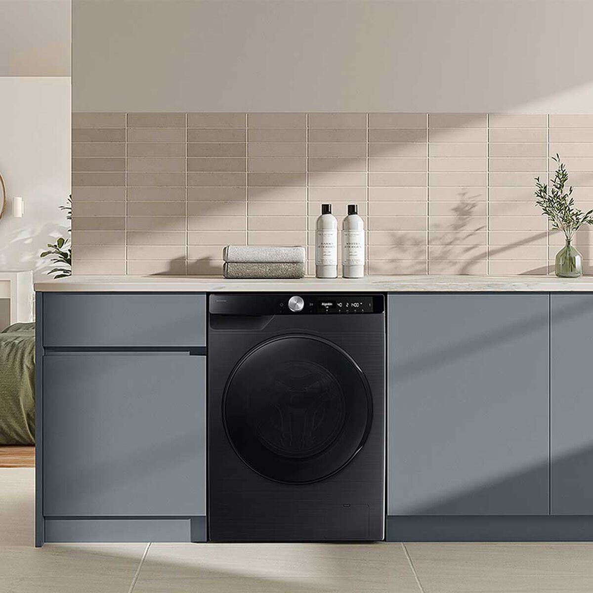 Lavadora Secadora Samsung WD12FG6B34BBZS 12/8 kg. Negra WiFi