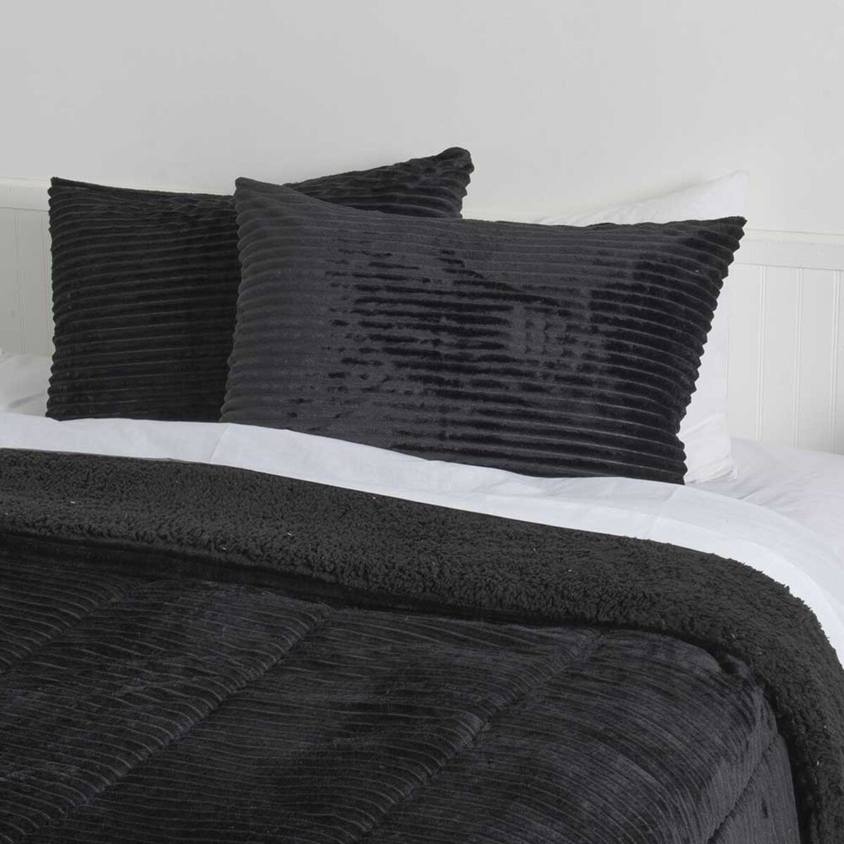 Plumón Corduroy Coral Sherpa Mashini 2 Plazas Liso Negro