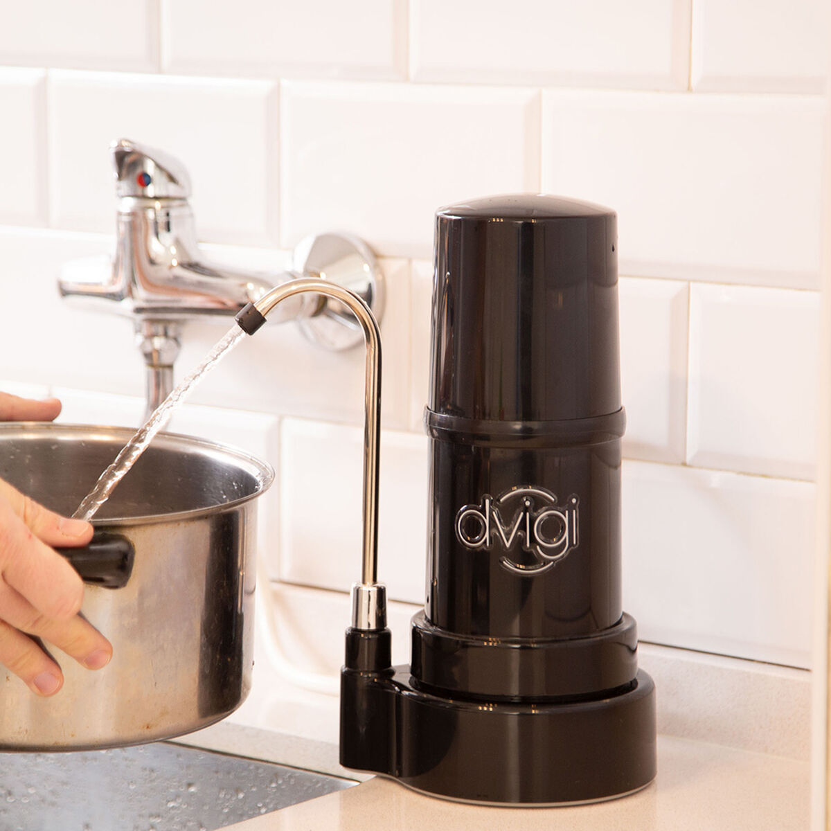 Purificador de Agua Dvigi Filtro Sobre Cubierta Negro