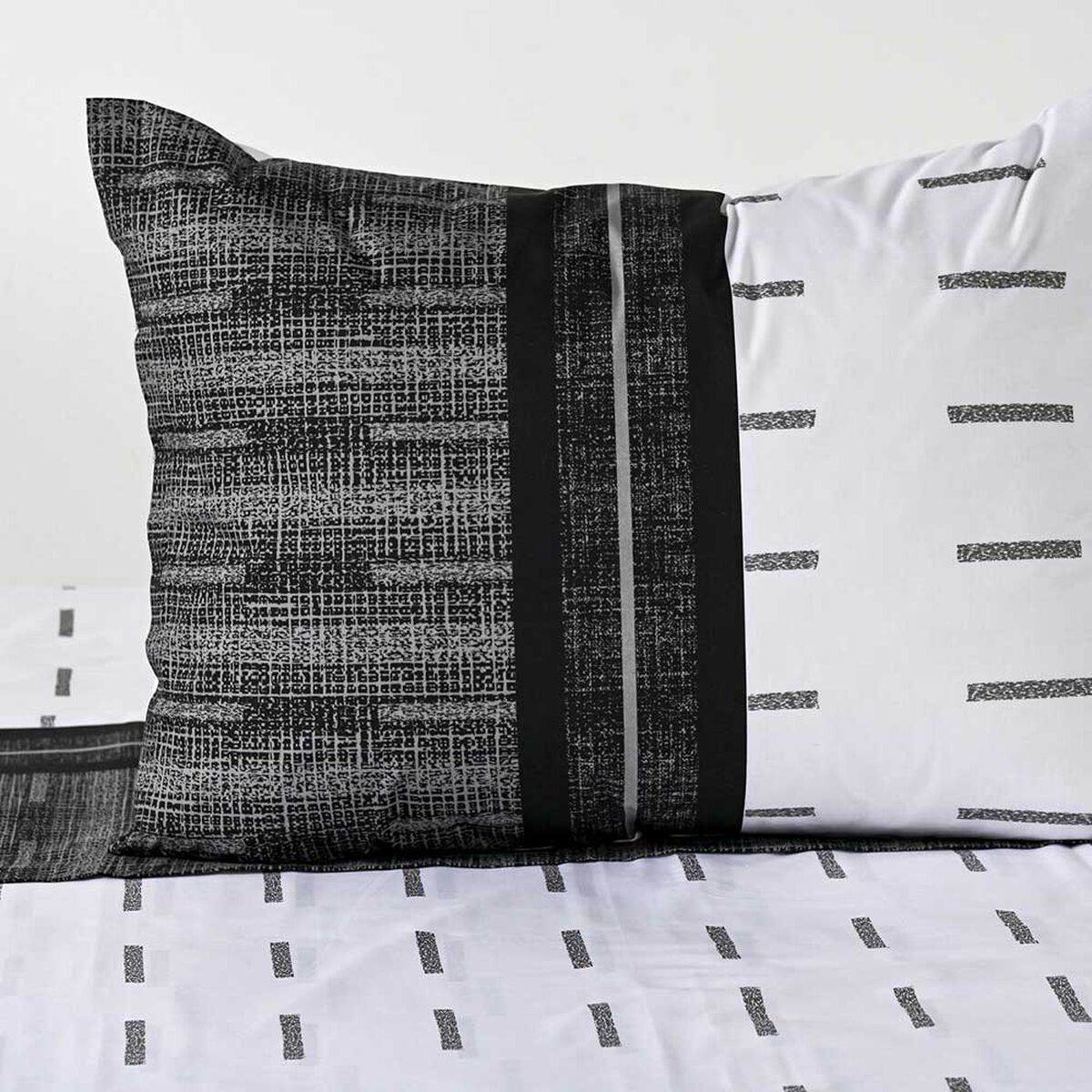 Juego de Sábanas American Family 144 Hilos 1,5 Plazas Vias Negro