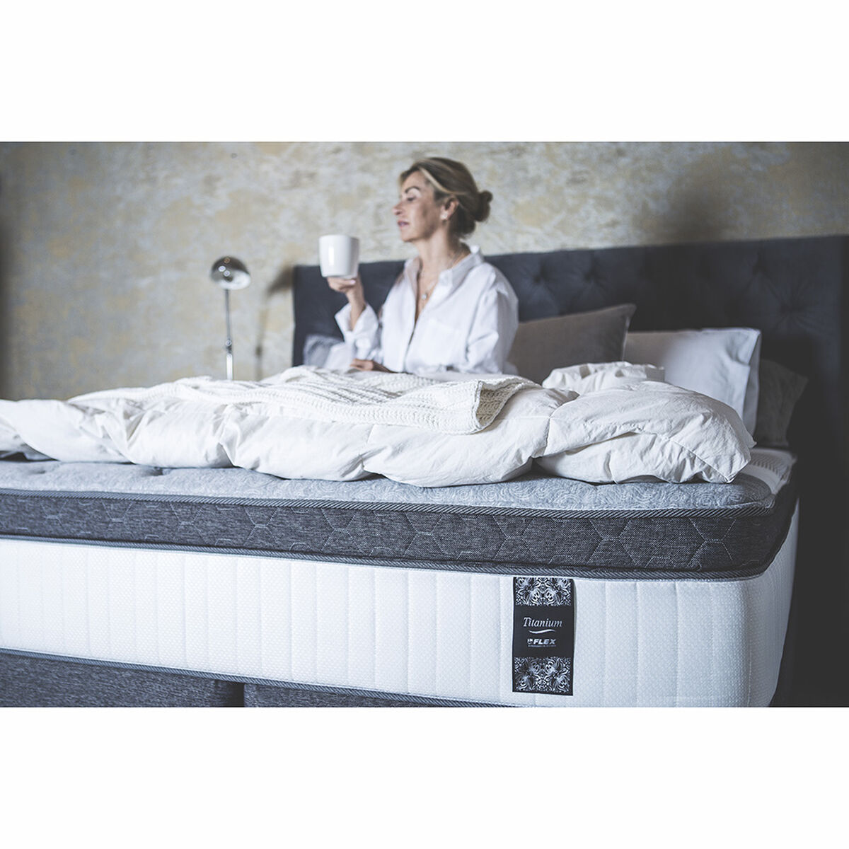 Cama Europea Flex King Titanium New + Set Maderas Capitoné Boston