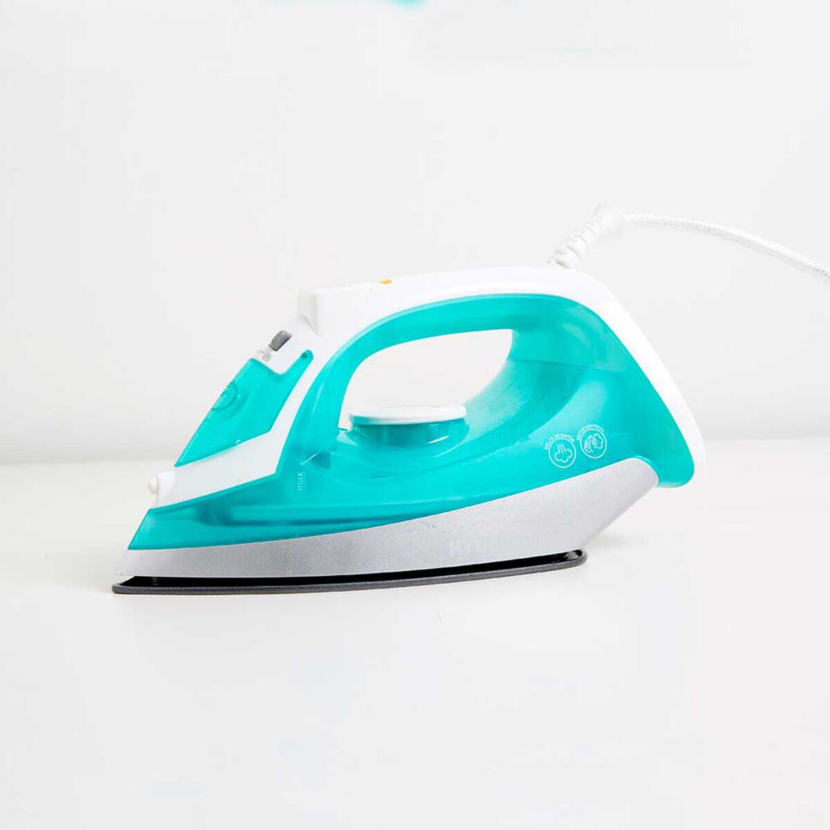 Combo Lavadora Automática Mabe LMA7120WDGCL0 17 kg. + Plancha a Vapor Hyundai HY2472P + 4 Detergentes Thopais Active Gel 3 lts.