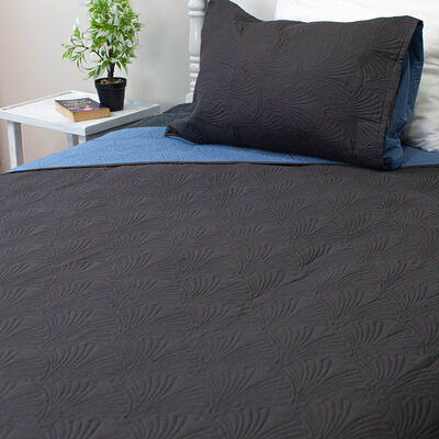 Quilt Doral 1,5 Plazas Negro Y Celeste Hotpress Bicolor