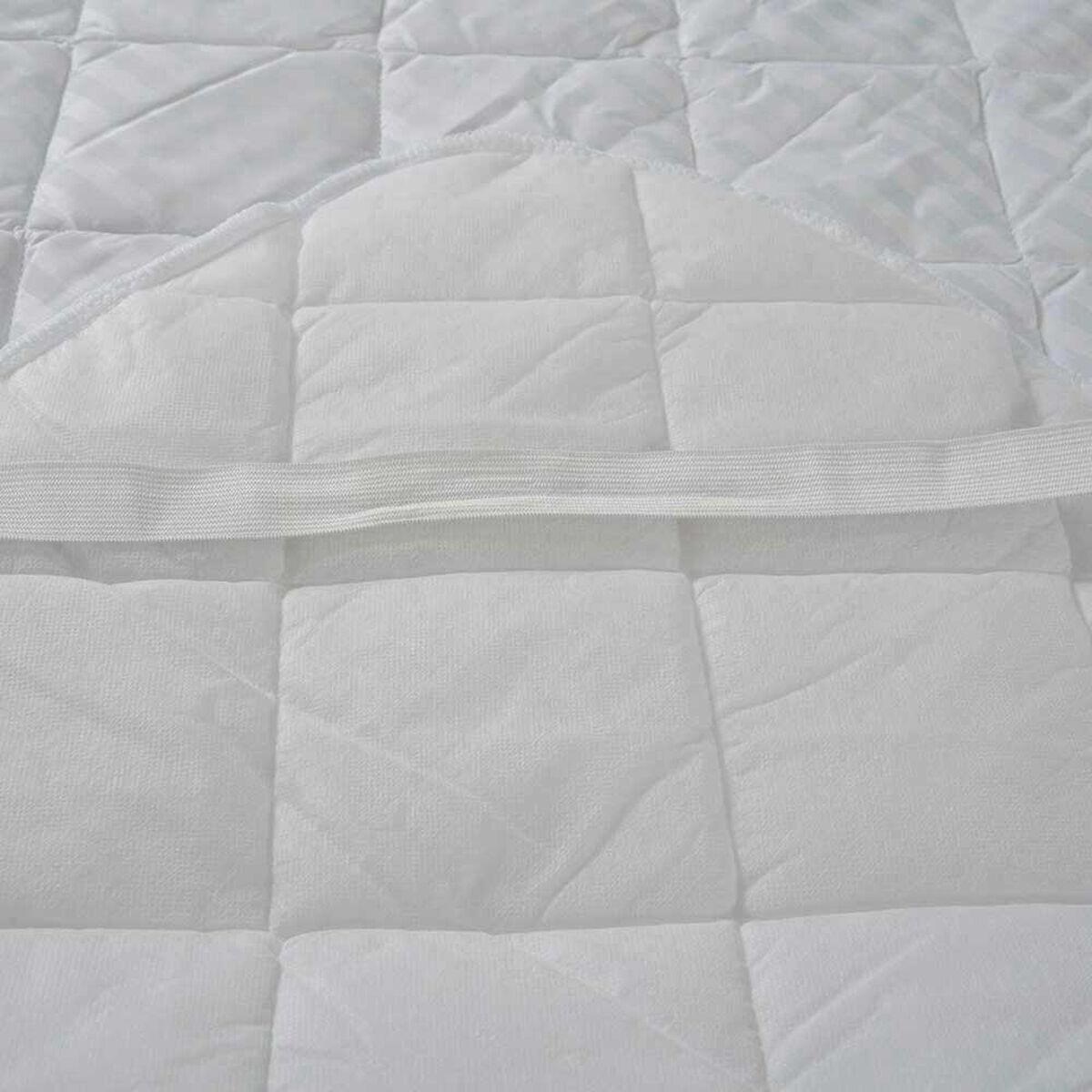 Colch&oacute;n Flex 2 Plazas Therapedic Plus + Cubrecolch&oacute;n B&aacute;sico