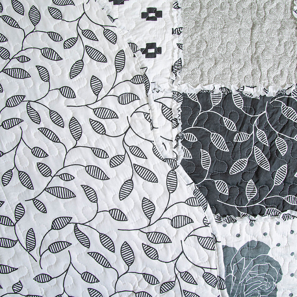Quilt Doral Patchwork con Aplicación Deluxe Compose D4 1,5 Plazas