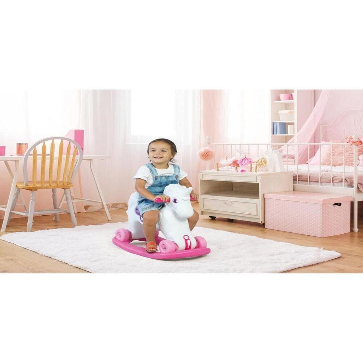 Unicornio Mecedor Con Ruedas Dolu