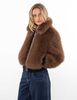 Chaqueta Crop Peluda Mujer Icono