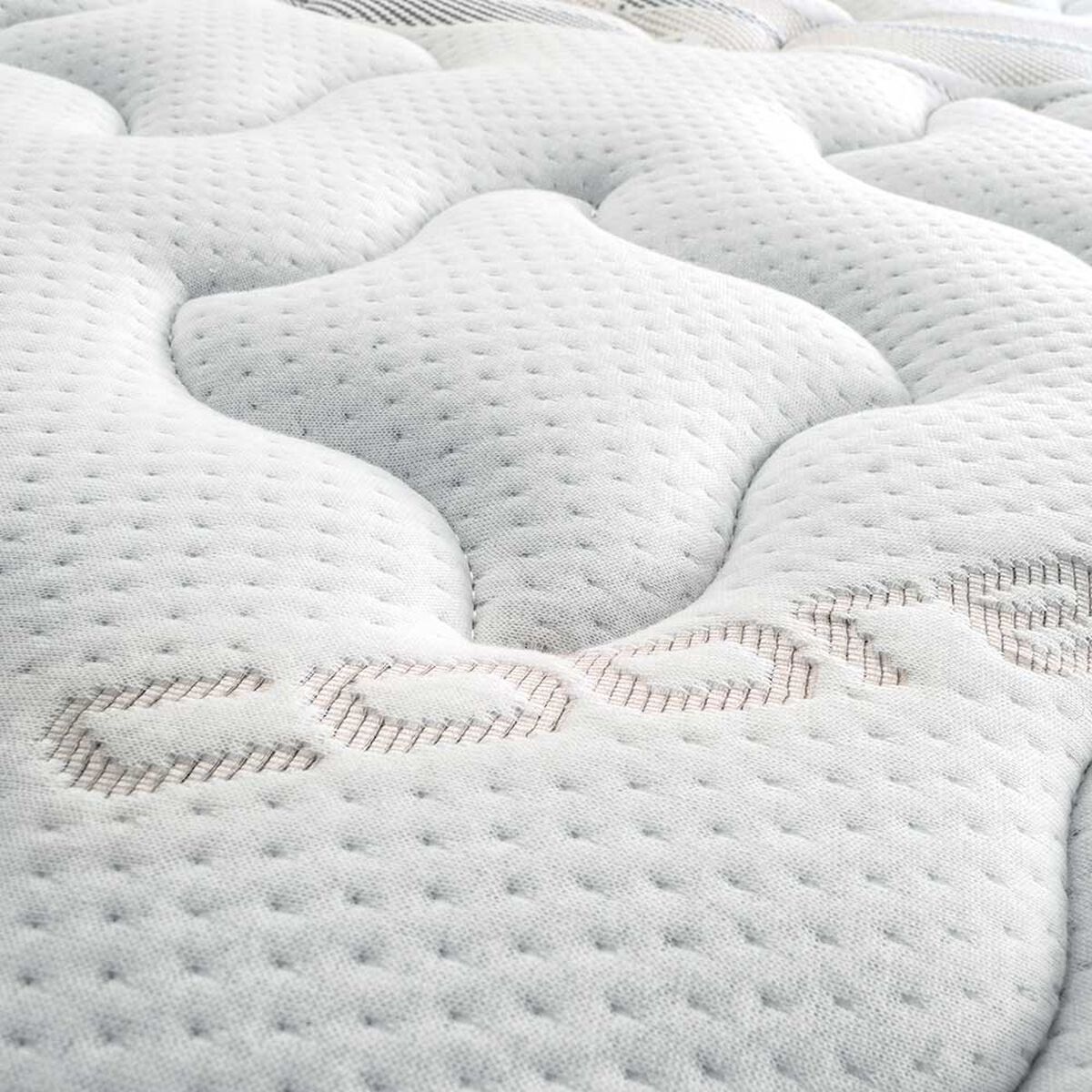 Cama Europea Celta 1,5 Plazas Everest + Respaldo + Velador Aura Honey