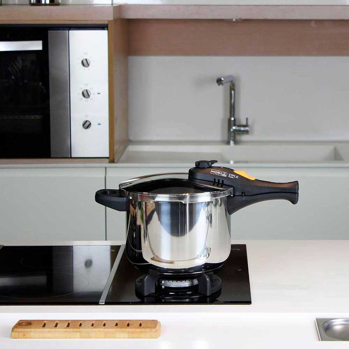 Olla a Presi&oacute;n Acero Inoxidable Magefesa Style 6 lt