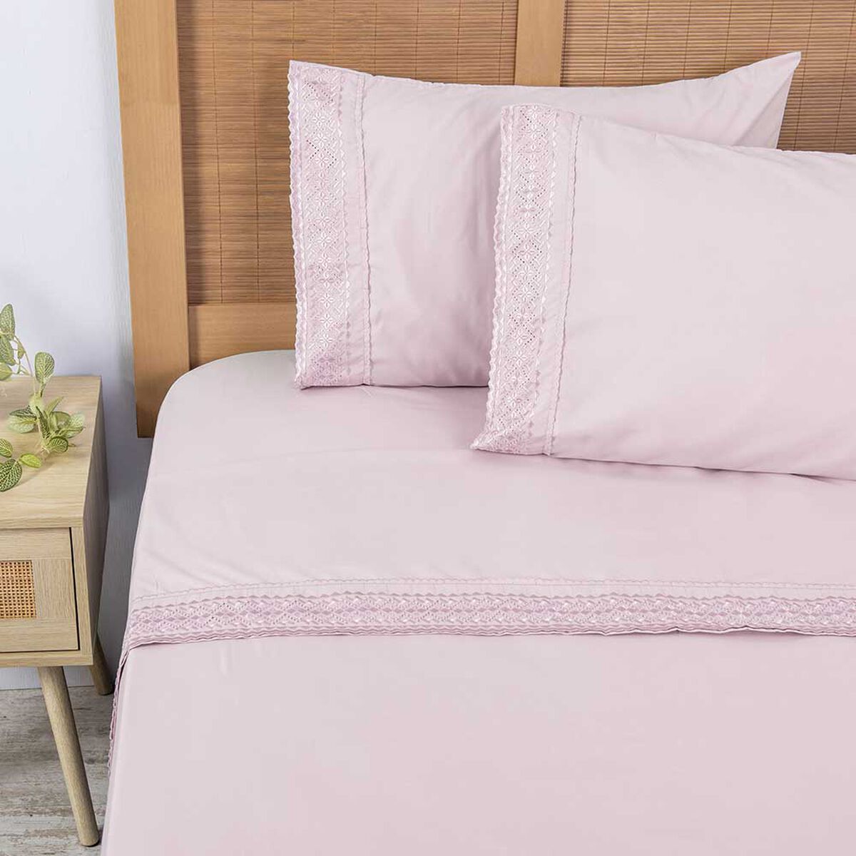 Juego de Sábanas Plumetti 2 Plazas Broderie Rosado