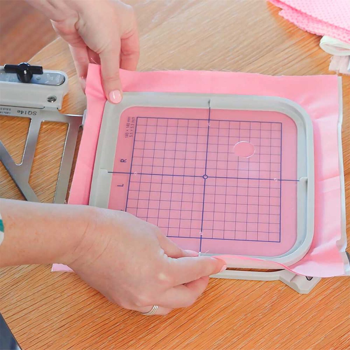 Máquina bordadora   Janome  MC100E 38 W