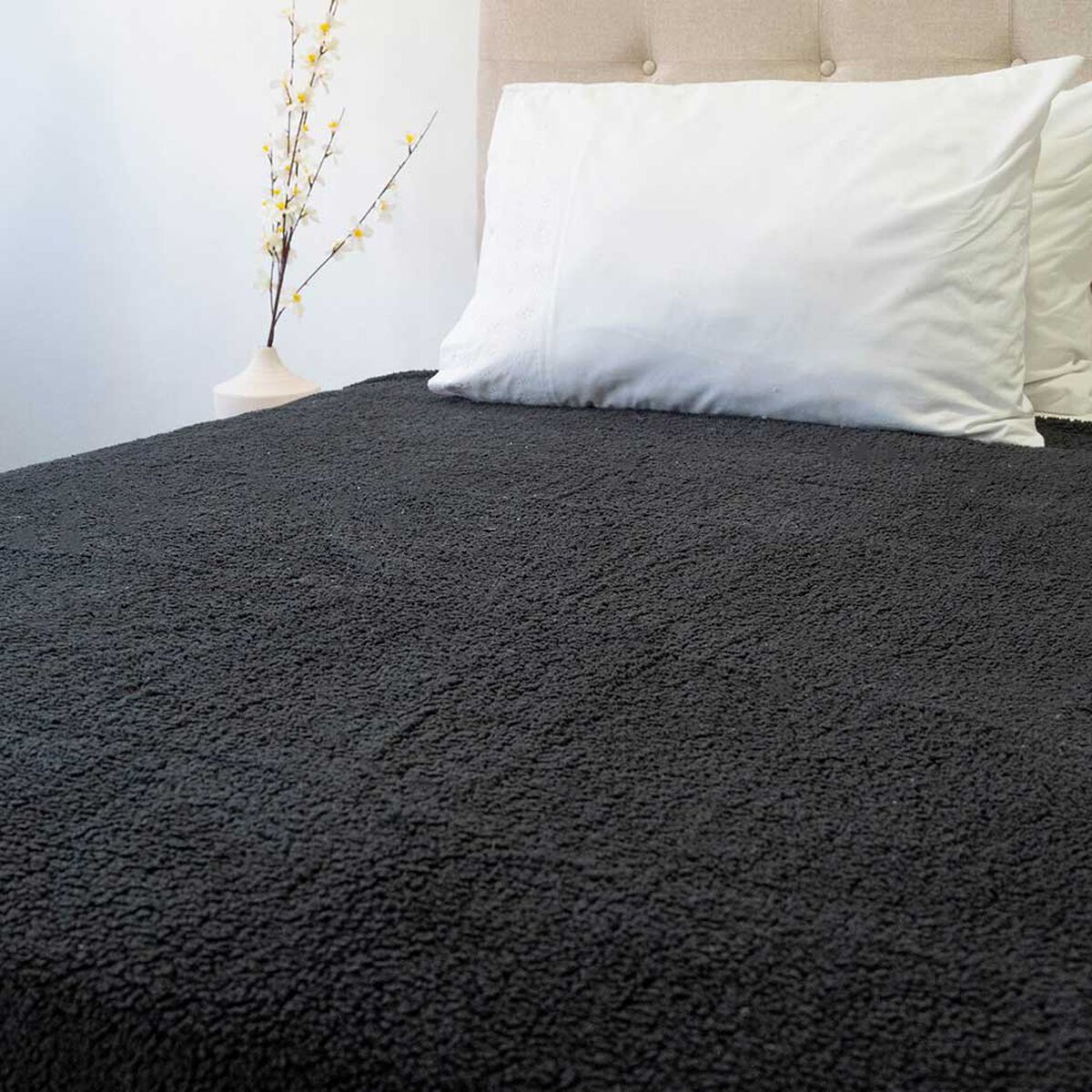 Frazada Poliéster Doral 1,5 Plazas Deluxe Negro