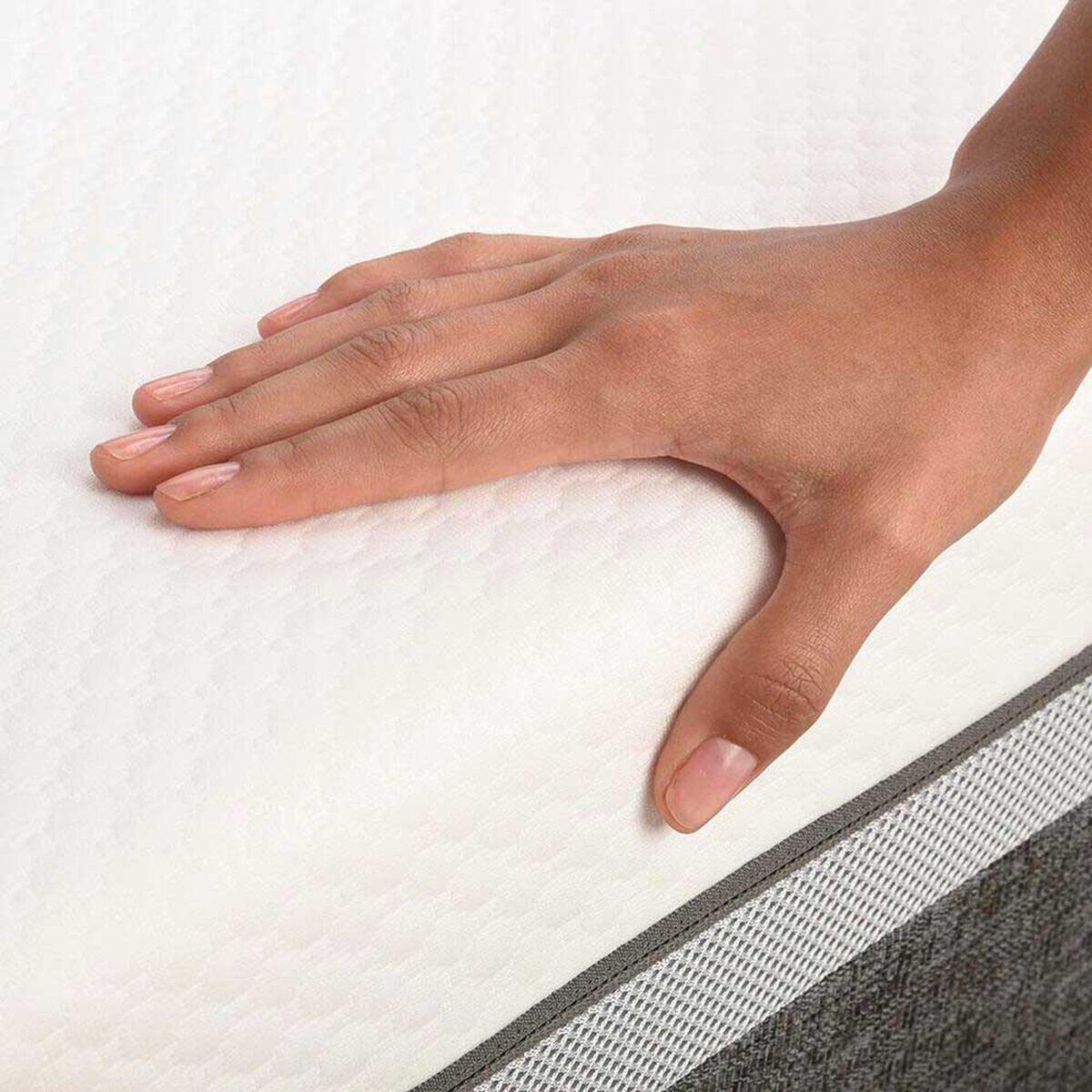 Cama Europea CIC 2 Plazas Ortopedic Advance + Respaldo Milan + 2 Veladores + Almohadas Viscoel&aacute;sticas