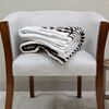 Manta Doral Jacquard Two Tones 127x152 cm D4