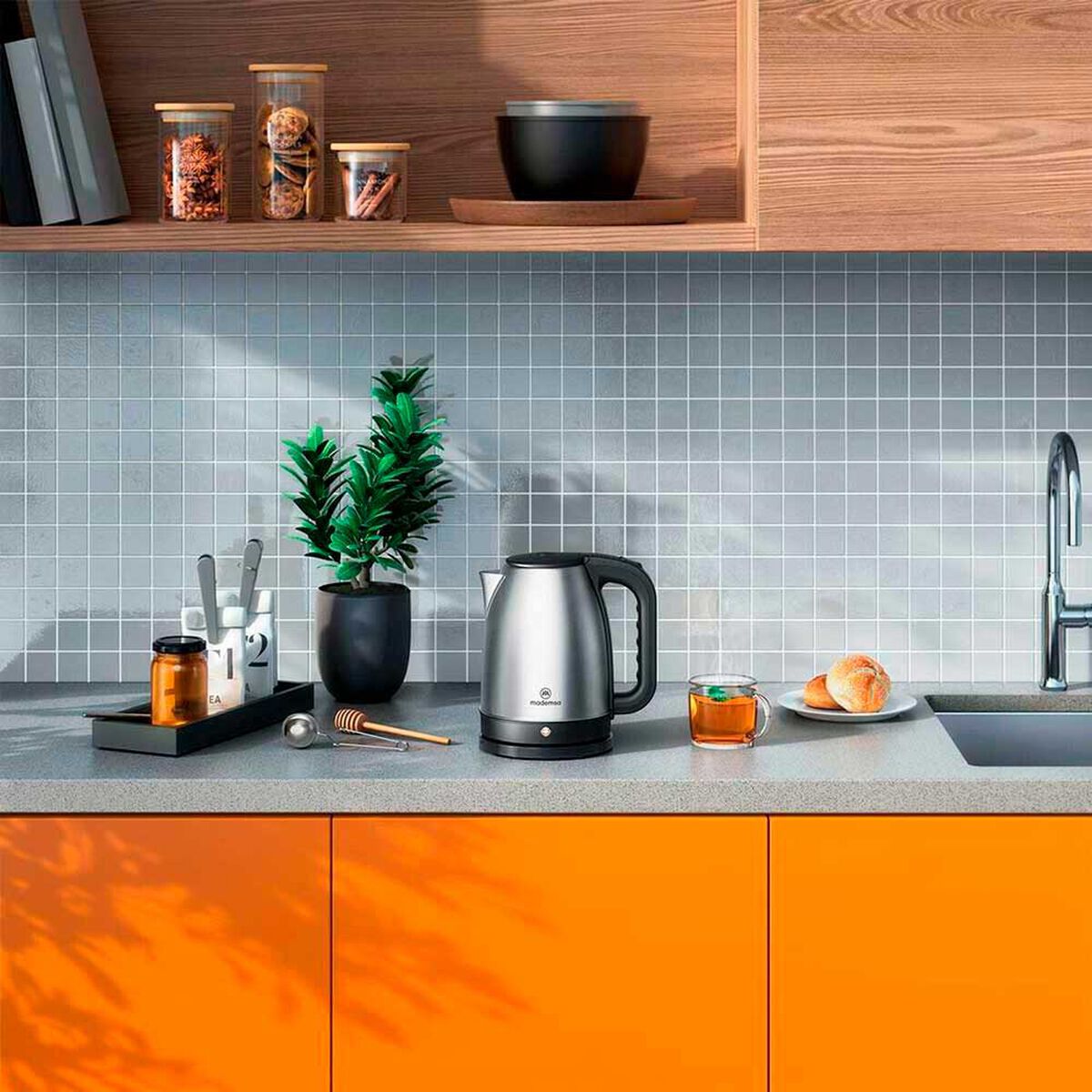 Hervidor El&eacute;ctrico Mademsa MEK10 1,8 lts.