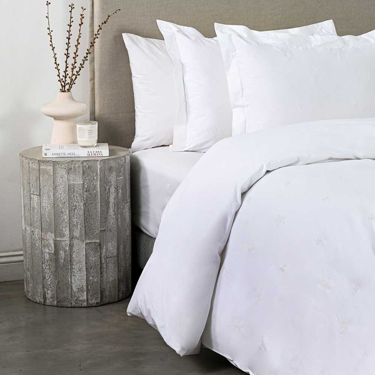 Funda de Plum&oacute;n Royal Supreme King  Bord Gardenia