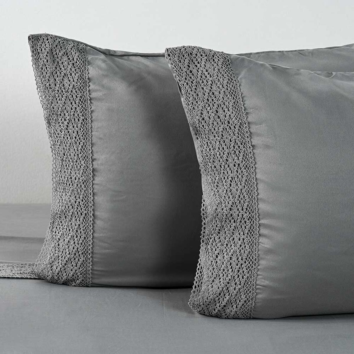 Juego de S&aacute;banas American Family King Crochet Gris