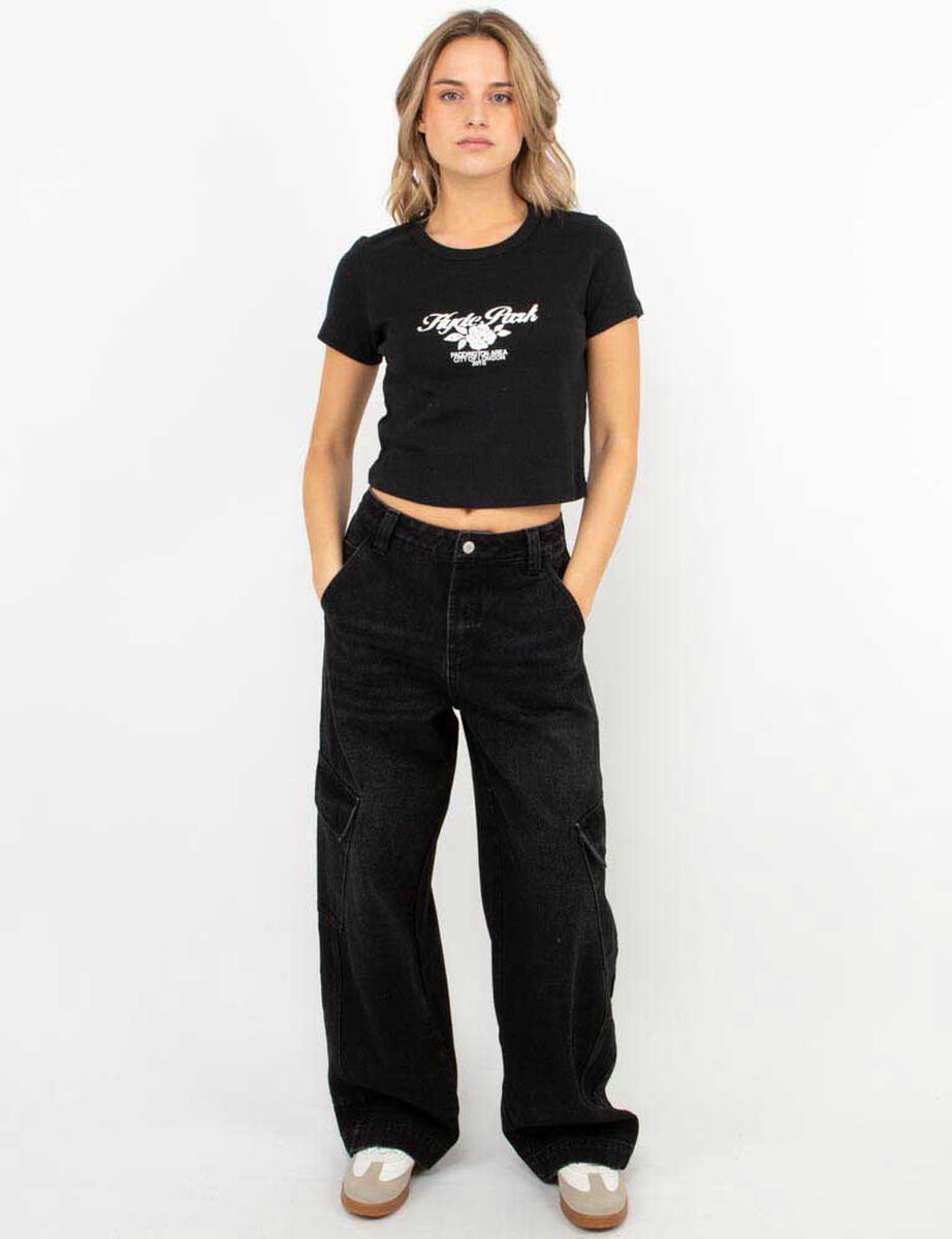 Polera Crop Con Estampado Mujer Icono