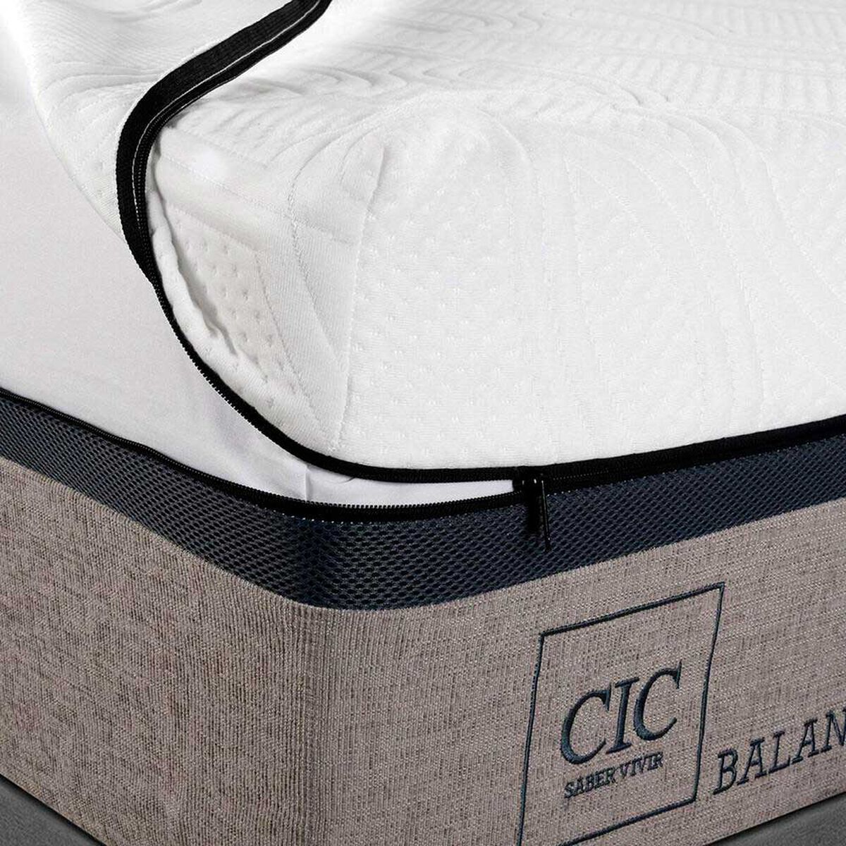 Cama Europea CIC Base Dividida King Balance + Respaldo + 2 Veladores Baker