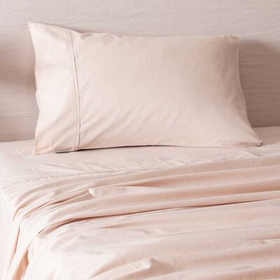 Juego de Sábanas SoHome 180 Hilos 1,5 Plazas Liso Rosado