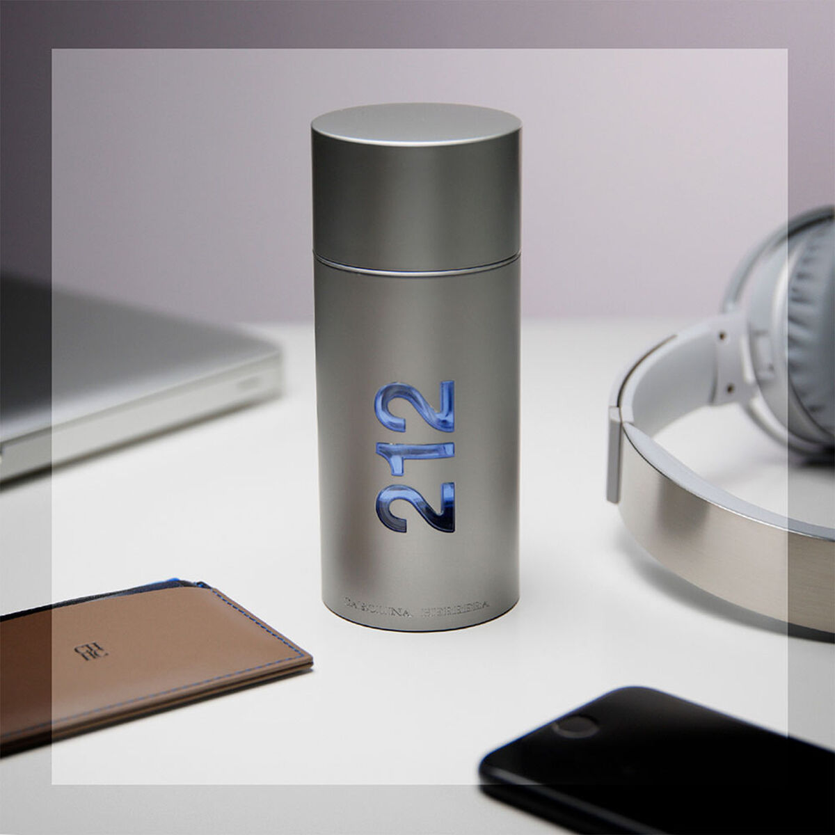 Estuche 212 Men (EDT 100ml + Shower Gel 100ml)