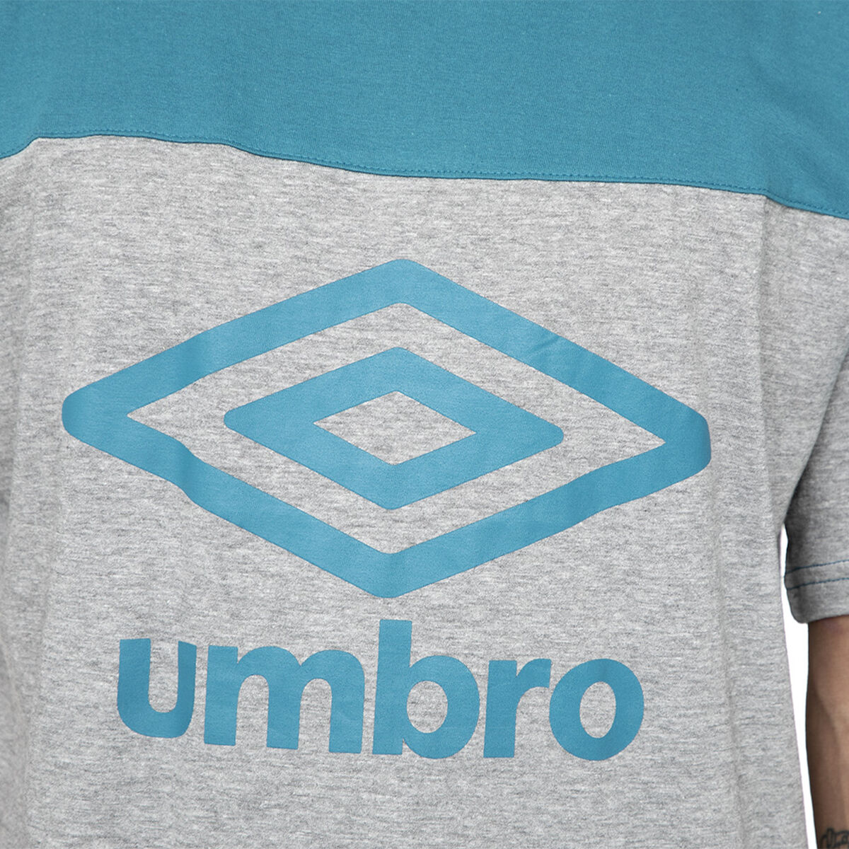 Polera Deportiva Hombre Umbro