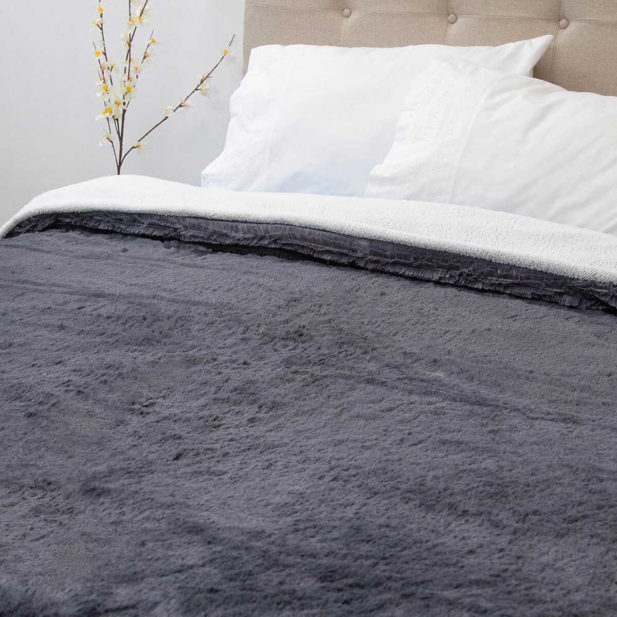 Frazada Poliéster Doral 2 Plazas Deluxe Negro