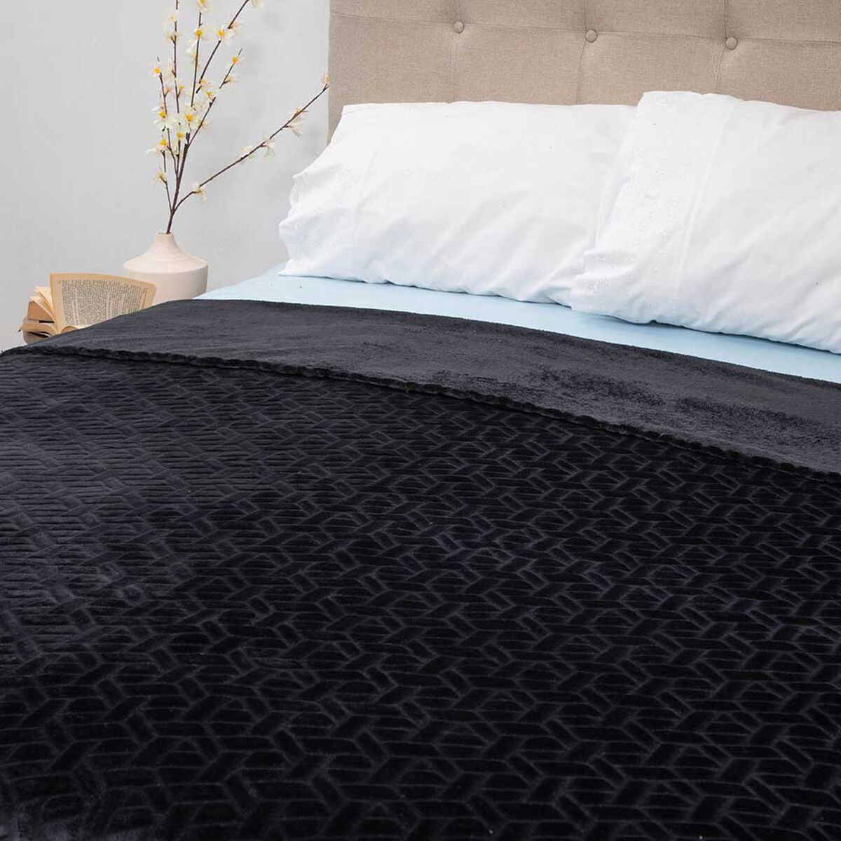 Frazada Poliéster Doral 2 Plazas Deluxe Negro