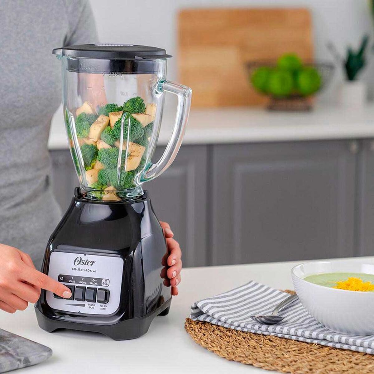 Licuadora Oster BLSTKAG-BPB 1,5 lts.
