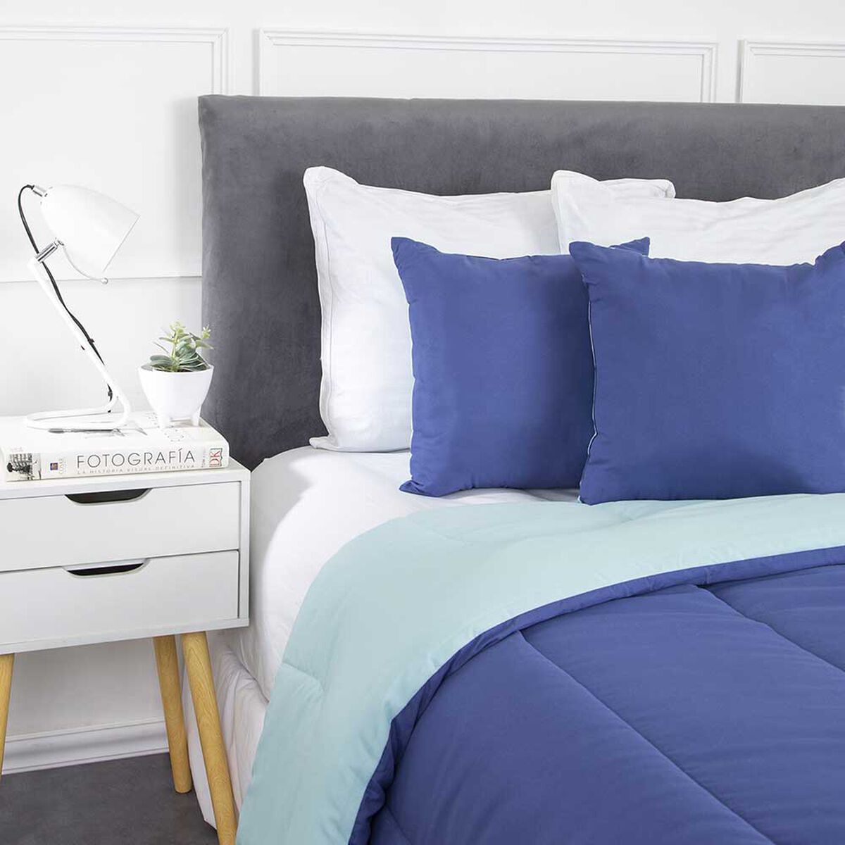 Set Plumón Bicolor + 2 Cojines Casanova 2 Plazas Azul Celeste