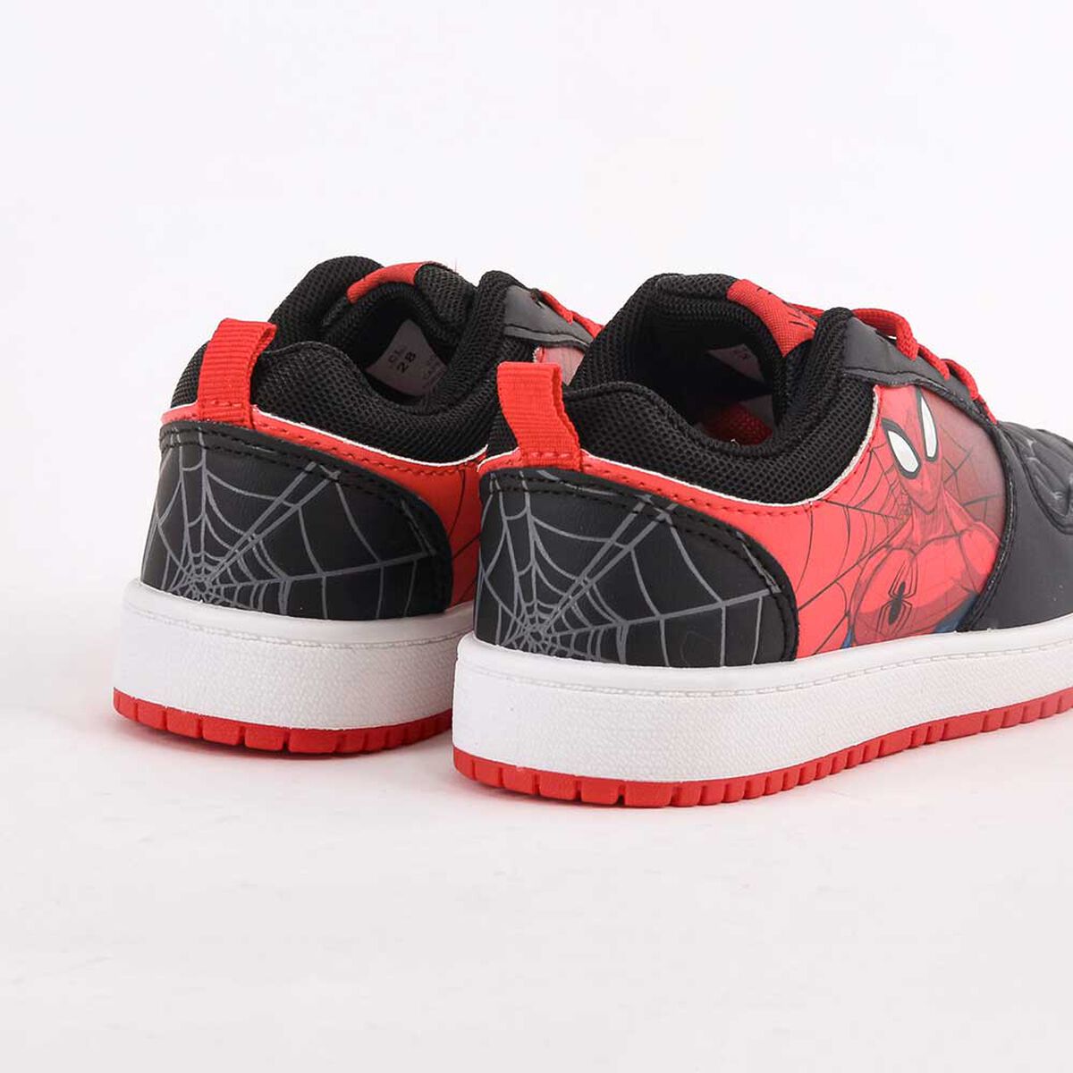 Zapatilla Urbana Personaje Marvel Ni&ntilde;o Spiderman