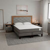 Cama Europea Rosen 2 Plazas New Style 2 Plus + Respaldo + 2 Veladores Dreams + Pack Almohadas Casa Linda
