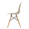 Silla Britbox Eames Café Claro