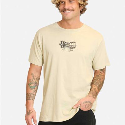 Polera Con Estampado Manga Corta Hombre Maui And Sons