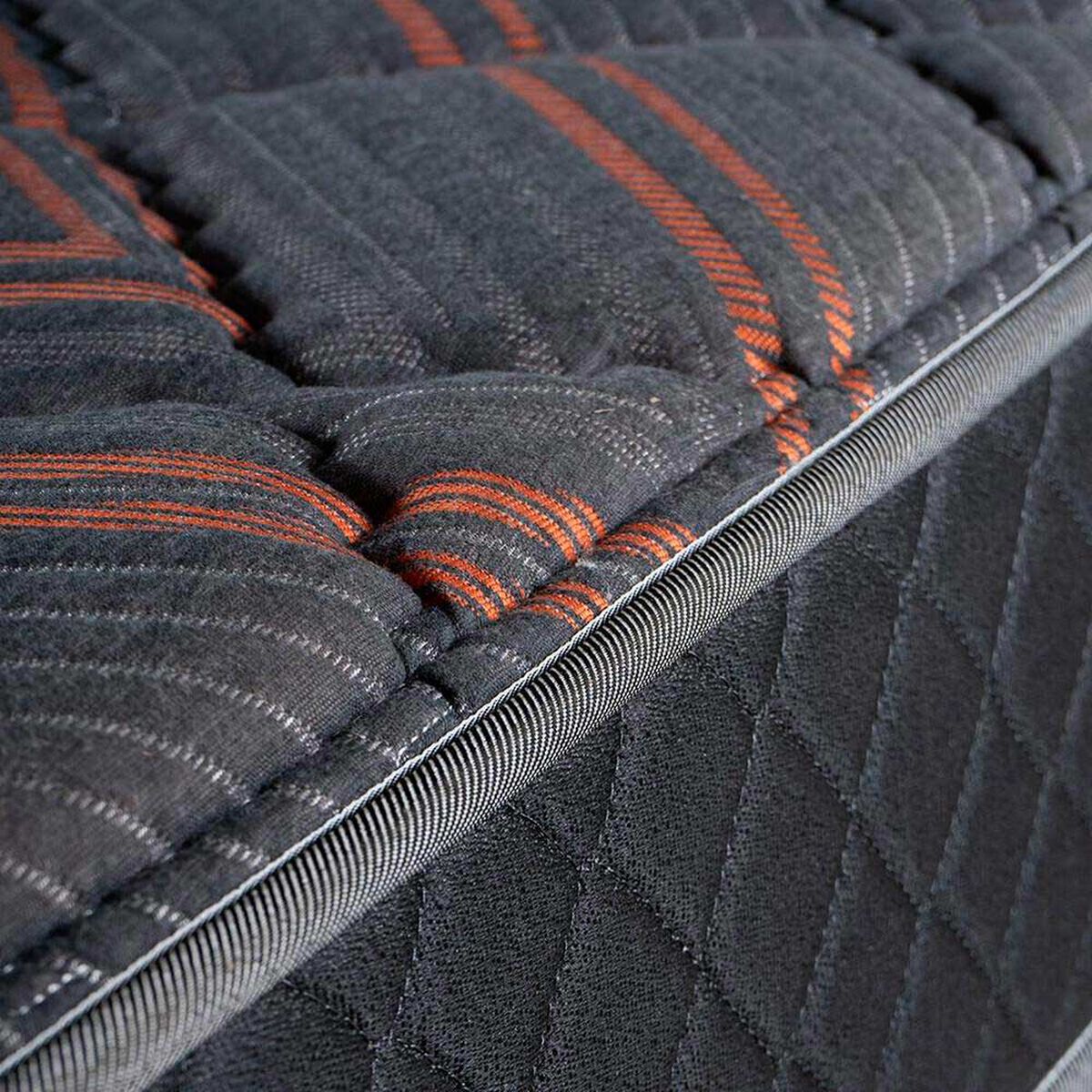 Cama Europea Celta 1,5 Plazas Black Plus