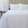Juego de S&aacute;banas Doral King Lisas 210 Hilos Blanco