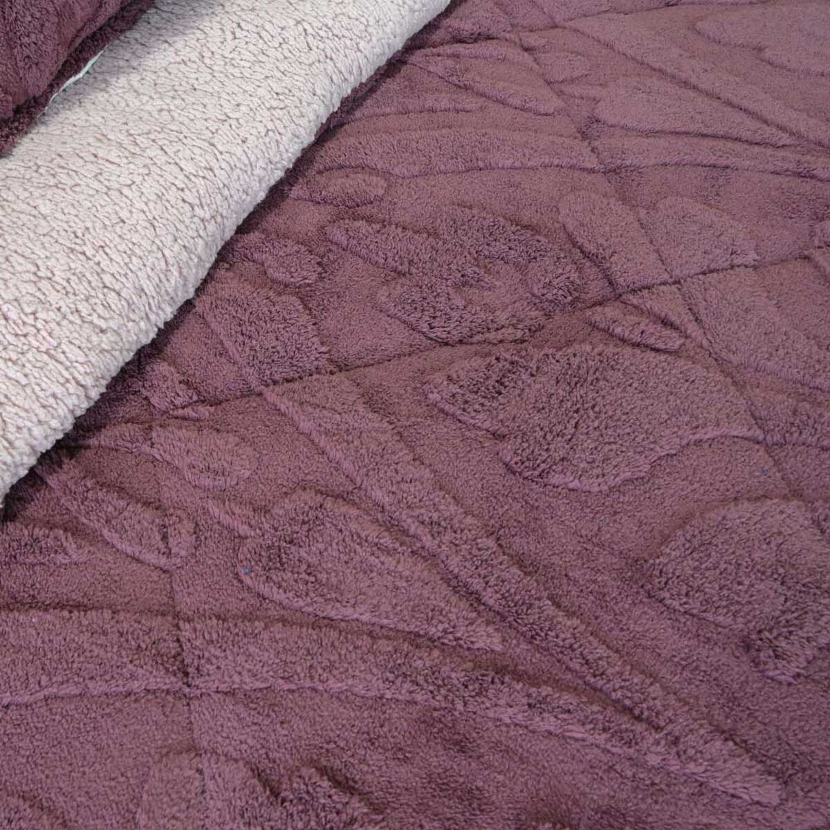 Cubrecama Doral Super King Jacquard Liso Obispo