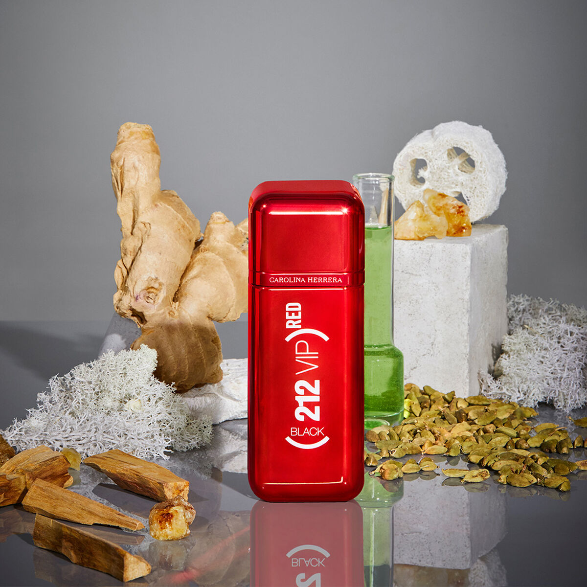 Perfume 212 VIP Black Red EDP 100 ml + Kit