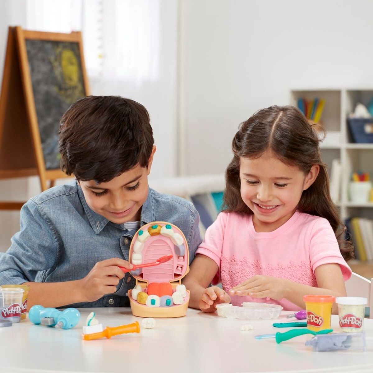 Set de Masa Moldeable Play Doh Brincando de Dentista