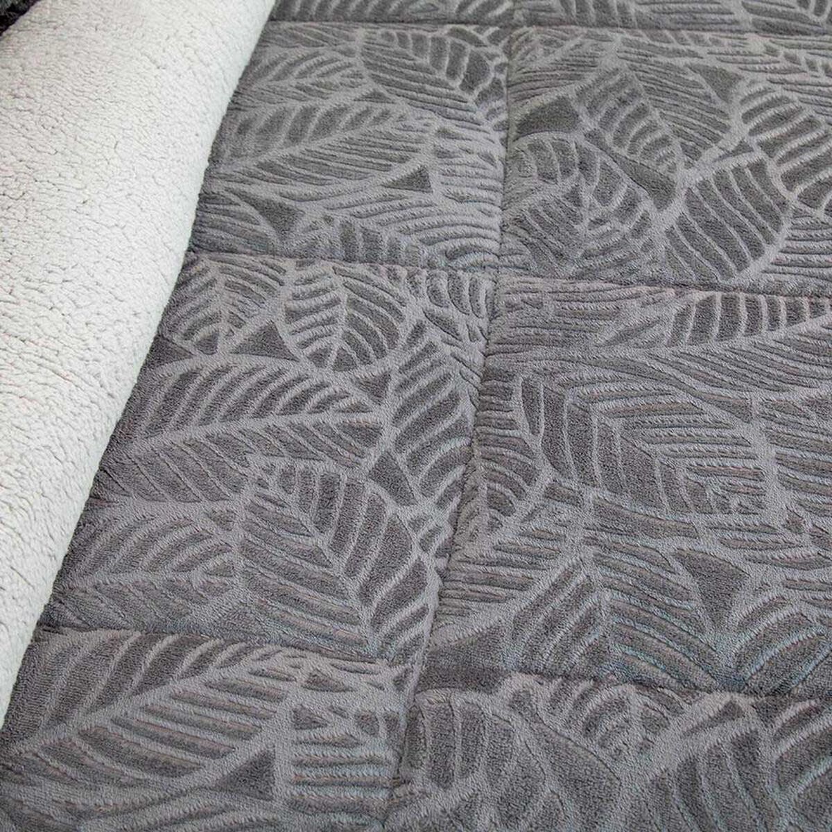 Cubrecama Doral 2 Plazas Gris Outboss Sherpa