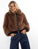 Chaqueta Crop Peluda Mujer Icono