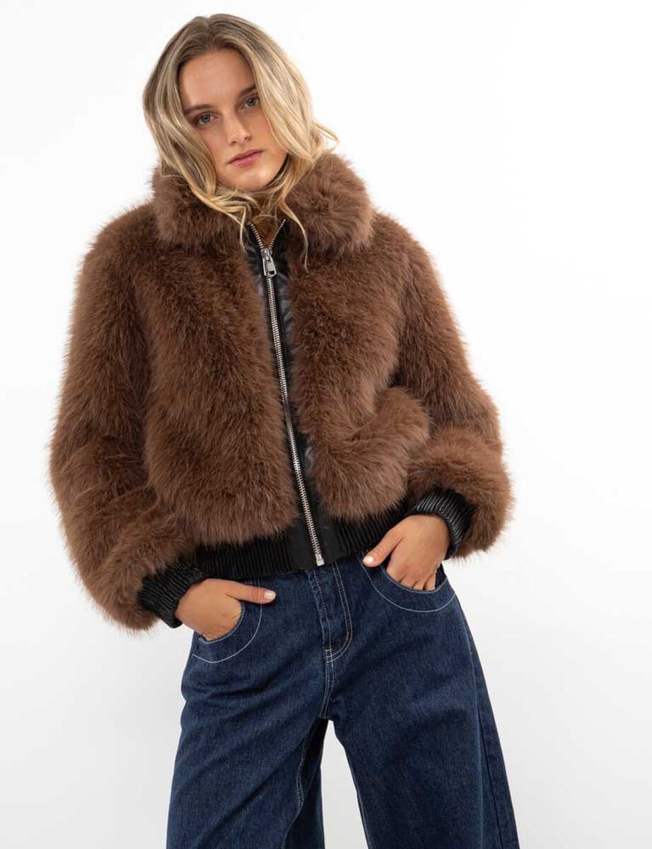 Chaqueta Crop Peluda Mujer Icono