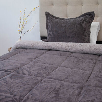 Cubrecama Doral 1,5 Plazas Gris Outboss Sherpa